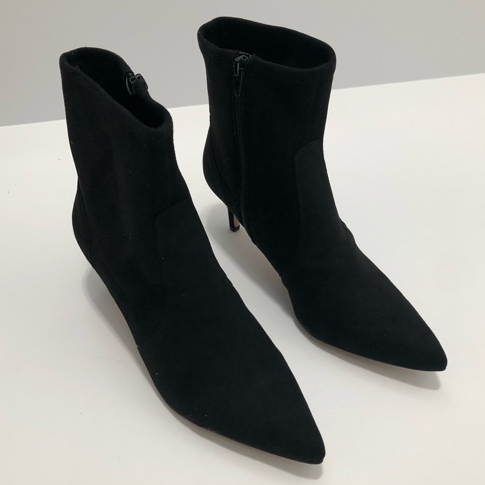 Essex Lane Dendra Microsuede/Stretch